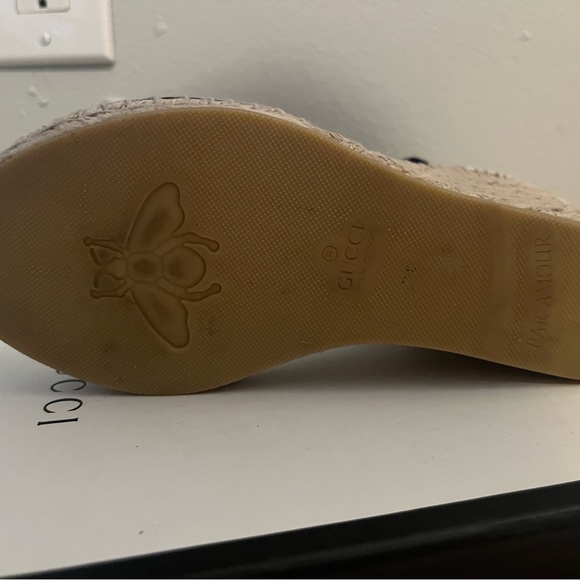 100% Authentic Gucci Wedges/Espadrilles - Picture 3 of 6